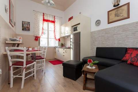 Villa Iveta - Two-Bedroom Apartment with Terrace and Sea View (Nikša) - Ferienunterkunft in Dubrovnik (5 Personen)