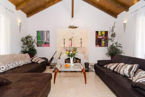 Villa Avoca - Four Bedroom Villa with Swimming Pool - Ferienunterkunft in Mlini (8 Personen)