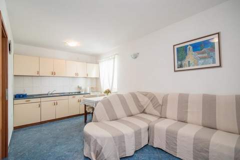 Apartments Batinic - One Bedroom Apartment with Terrace (ST) - Ferienunterkunft in Supetar (2 Personen)