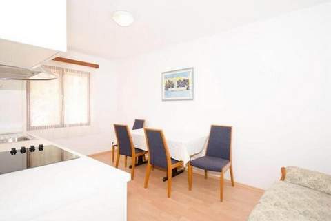 Guest House Rooms Rose - Romantic Double Room with Balcony and Sea View (No.1) - Ferienunterkunft in Molunat (2 Personen)