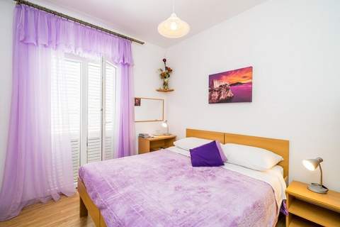 Guest House Villa Nina- Superior Double or Twin Room with Balcony and Sea View (S4 - mala) - Ferienunterkunft in Mlini (2 Personen)