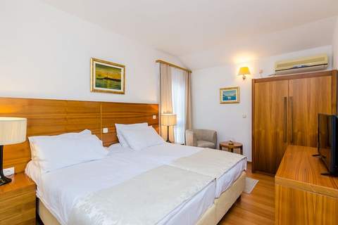 Pansion Srebreno - Double or Twin Room wth Balcony and City View 1 - Ferienunterkunft in Srebreno (2 Personen)
