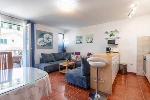 Apartment Zara - Two Bedroom Apartment with Balcony - (ST) - Ferienunterkunft in Supetar (4 Personen)