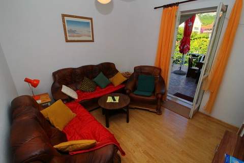 Apartment Domestic - Three Bedroom Apartment with Terrace - Ferienunterkunft in Orebić (6 Personen)