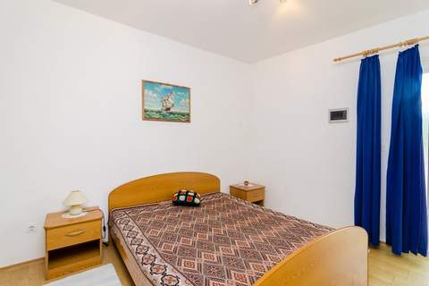 Apartments Rašica Molunat - Basic Studio Apartment with Patio and Side Sea View (Apartment 15) - Ferienunterkunft in Molunat (2 Personen)