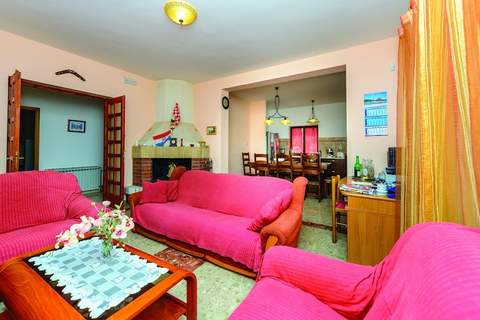 Villa Anka - Five-Bedroom Villa with Terrace and Swimming Pool - Ferienunterkunft in Zaton (10 Personen)