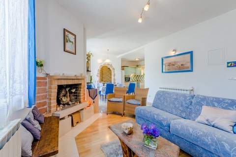 Apartment Blue Oasis - Three Bedroom Apartment (ST) - Ferienunterkunft in Postira (7 Personen)