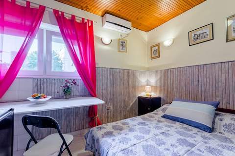 Studio Apartment Silvana (ST) - Studio Apartmen near the Park - Ferienunterkunft in Split (2 Personen)