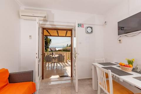 Apartments Magdalena - Apartment with Sea View and Terrace (A3) - Ferienunterkunft in Bol (3 Personen)