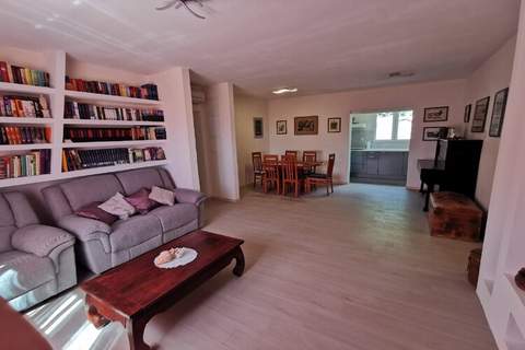 Apartment Nera (ST) - Two-Bedroom Apartment with Sea View - Ferienunterkunft in Omis (4 Personen)