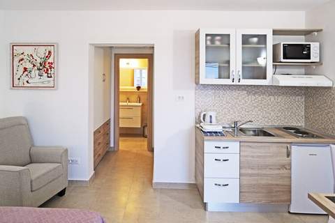 Nika Family Apartments - Deluxe Studio Apartment with Terrace and Sea View (A1) - Ferienunterkunft in Dubrovnik (2 Personen)