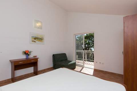 Villa Dubravka - Superior Studio Apartment with Balcony and Sea View (Apartman 3) - Ferienunterkunft in Mlini (2 Personen)
