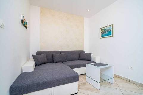 Apartment Villa Palma- Two Bedroom Apartment with Terrace and Sea View ( Apartman 4) - Ferienunterkunft in Mlini (4 Personen)