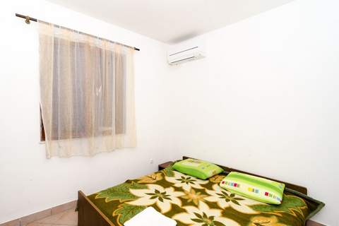 Villa Peragić - Triple Room with Balcony - Ferienunterkunft in Molunat (3 Personen)
