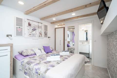 Lavender Room - Double Room (Ground Floor) - Ferienunterkunft in Dubrovnik (2 Personen)