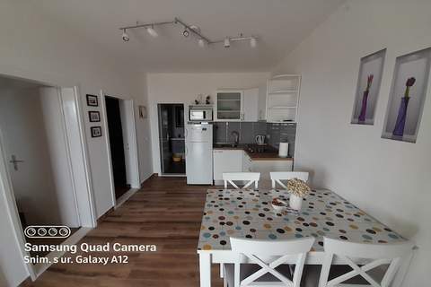 Apartments Dobrila - Two Bedroom Apartment with Terrace - A2 - Ferienunterkunft in Jelsa (5 Personen)