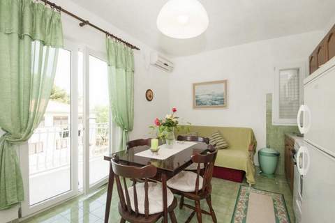 Apartments Fortuna - One Bedroom Apartment with Balcony (Green) - Ferienunterkunft in Mirca (2 Personen)