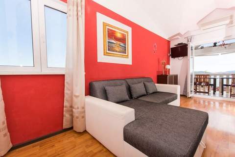 Villa Stil - Two Bedroom Apartment with Balcony and Sea View 203 (President) - Ferienunterkunft in Okrug Gornji (4 Personen)