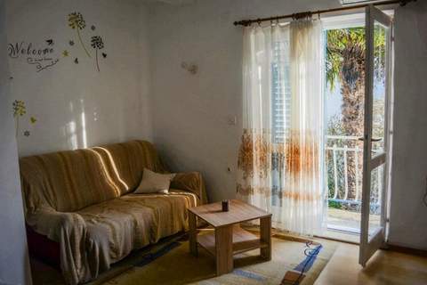 Apartment Ena - Two Bedroom Apartment with Terrace - Ferienunterkunft in Vodice (4 Personen)