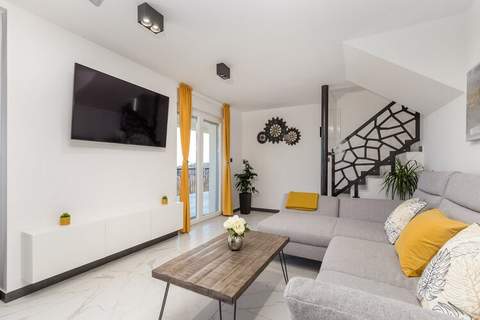 Villa Corichi - Four Bedroom Villa with Swimming Pool - Ferienunterkunft in Opatija (10 Personen)