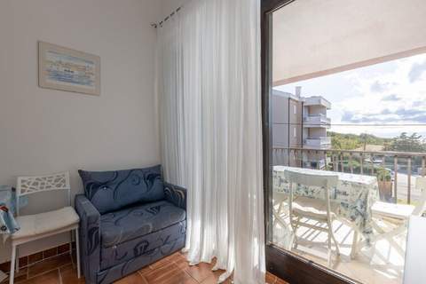 Apartments Ilija Njavro - One Bedroom Apartment with Balcony (Apartment 3) - Ferienunterkunft in Jadranovo (2 Personen)