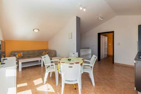 Apartments Ilija Njavro - One Bedroom Apartment with Terrace and Sea View (Apartment 4) - Ferienunterkunft in Jadranovo (4 Personen)