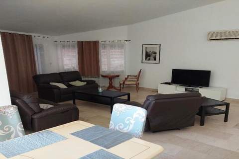 Apartments Kozino - Three Bedroom Apartment with Terrace and Sea View (Apartment 3) - Ferienunterkunft in Zadar-Kozino (6 Personen)