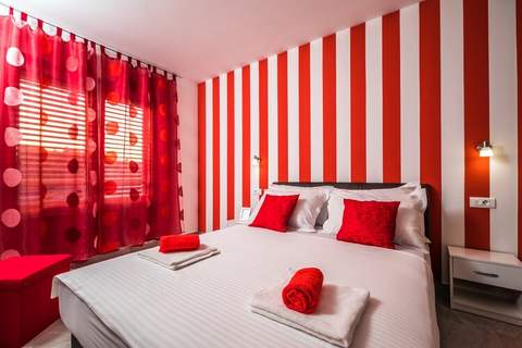 Apartments Sunshine Home - Double Room ( Red ) - Ferienunterkunft in Vela Luka (2 Personen)