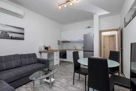 Apartment Villa Andelka- Three Bedroom Apartment with Swimming Pool - Ferienunterkunft in Split (8 Personen)