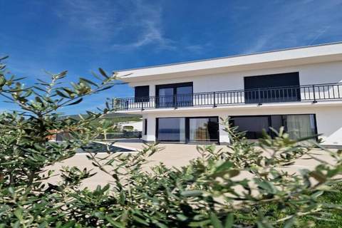 Villa V - Ferienunterkunft in Crikvenica (10 Personen)