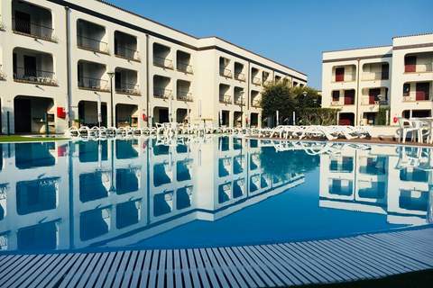 Michelangelo Hotel & Family Resort - Alba - Ferienunterkunft in Lido di Spina (4 Personen)