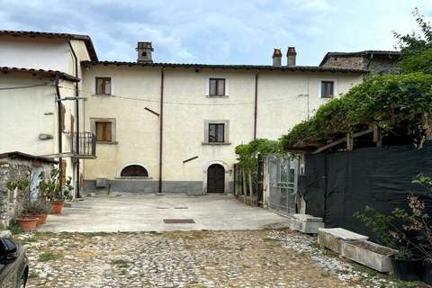 Residenza del Borgo - Ferienunterkunft in Tagliacozzo (4 Personen)