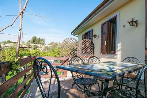 Ferienunterkunft in Noto (7 Personen)