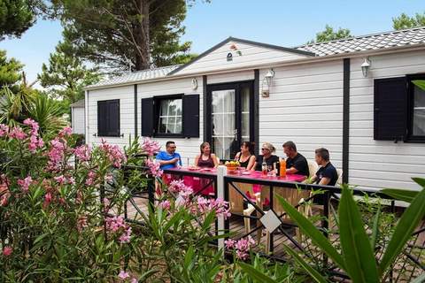 Domaine Les Mûriers Vendres-Plage // mobilhome 2 chambres - Ferienunterkunft in Vendres-Plage (6 Personen)