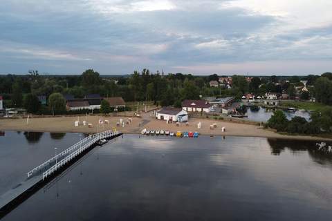 Apartament na parterze - Ferienunterkunft in Stepnica (3 Personen)