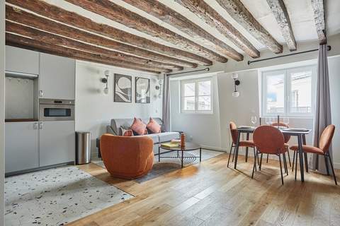 VERTUS 5 - Ferienunterkunft in Paris (4 Personen)
