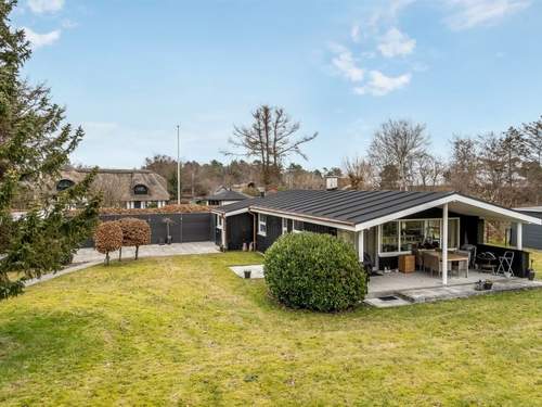 Ferienhaus Rikkart - from the sea