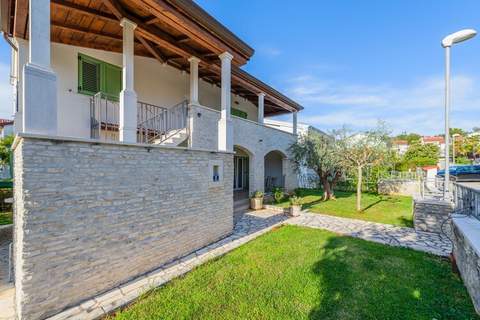 Apartment Inteuro Porec - Ferienunterkunft in Porec (10 Personen)