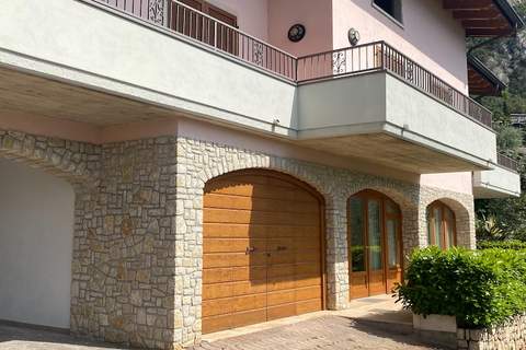 Residence Villa Gianna Limone sul Garda - Trilo Mansarda 3 pax - Ferienunterkunft in Limone  (3 Personen)
