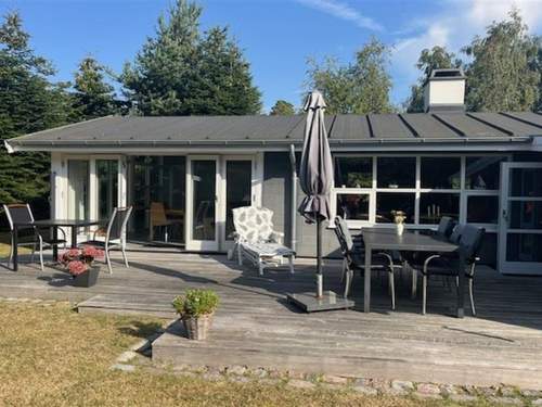 Ferienhaus Oddi - 500m from the sea