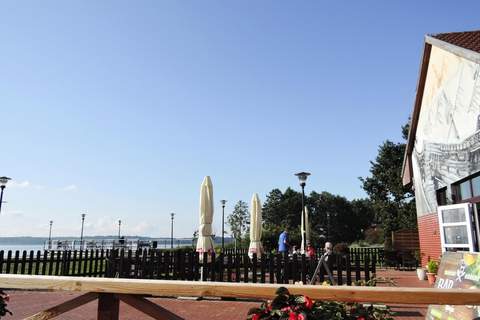 Holiday Home in Nowe Warpno Oranges Haus - Ferienunterkunft in Nowe Warpno (10 Personen)