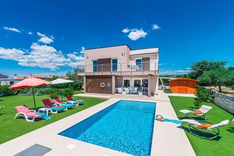 Ferienunterkunft in Galižana (8 Personen)