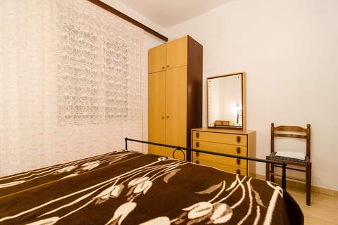 Guest House Kiko - Budget Double Room -  No.2 - Ferienunterkunft in Pomena (2 Personen)