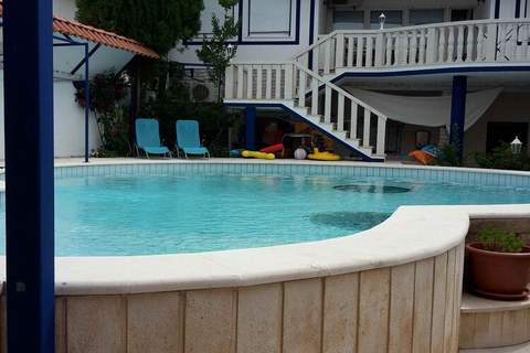 Villa Elit-Two Bedroom Apartment with  Sea View Terrace ( A1) - Ferienunterkunft in Sumpetar (4 Personen)