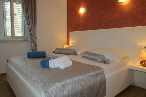 Villa Mirosa-Standard Double Room ( 2 ) - Ferienunterkunft in Saplunara (2 Personen)