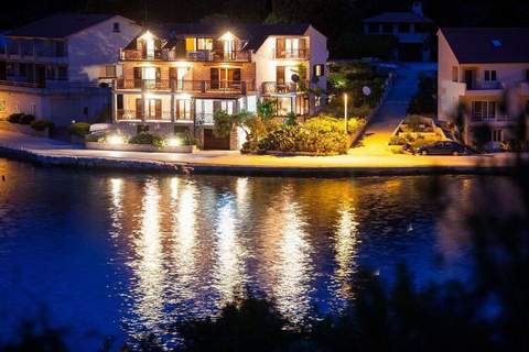 Apartments Malo Lago - One-Bedroom Apartment with Balcony and Sea View - 2nd floor (Apartment 6) - Ferienunterkunft in Lastovo (2 Personen)