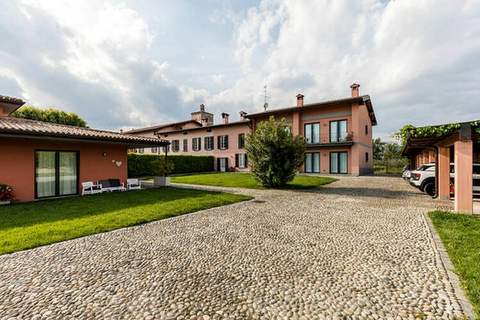 Bollicine - Ferienunterkunft in Cazzago San Martino (4 Personen)
