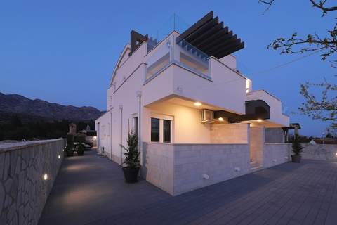 Villa Jimmy - Ferienunterkunft in Seline (17 Personen)