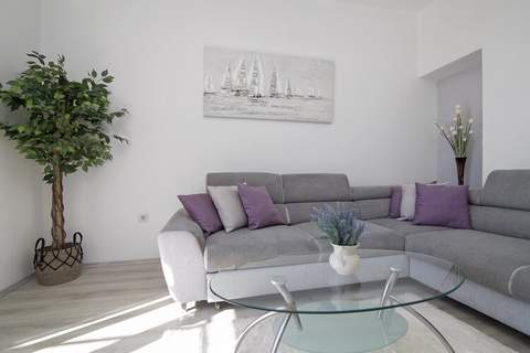 Apartments Isabora - Two-Bedroom Apartment with Terrace and Partial Sea View (Nea) - Ferienunterkunft in Dubrovnik (4 Personen)