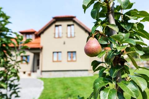 Orlík JVNS100 - Ferienunterkunft in Varvazov (9 Personen)